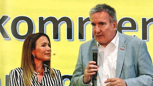 Kurpfalz-und-Neckar-Odenwald-Kreis_Das-E-Handwerk-schmueckt-den-Maimarkt Kurpfalz und Neckar-Odenwald-Kreis - Das E-Handwerk schmückt den Maimarkt